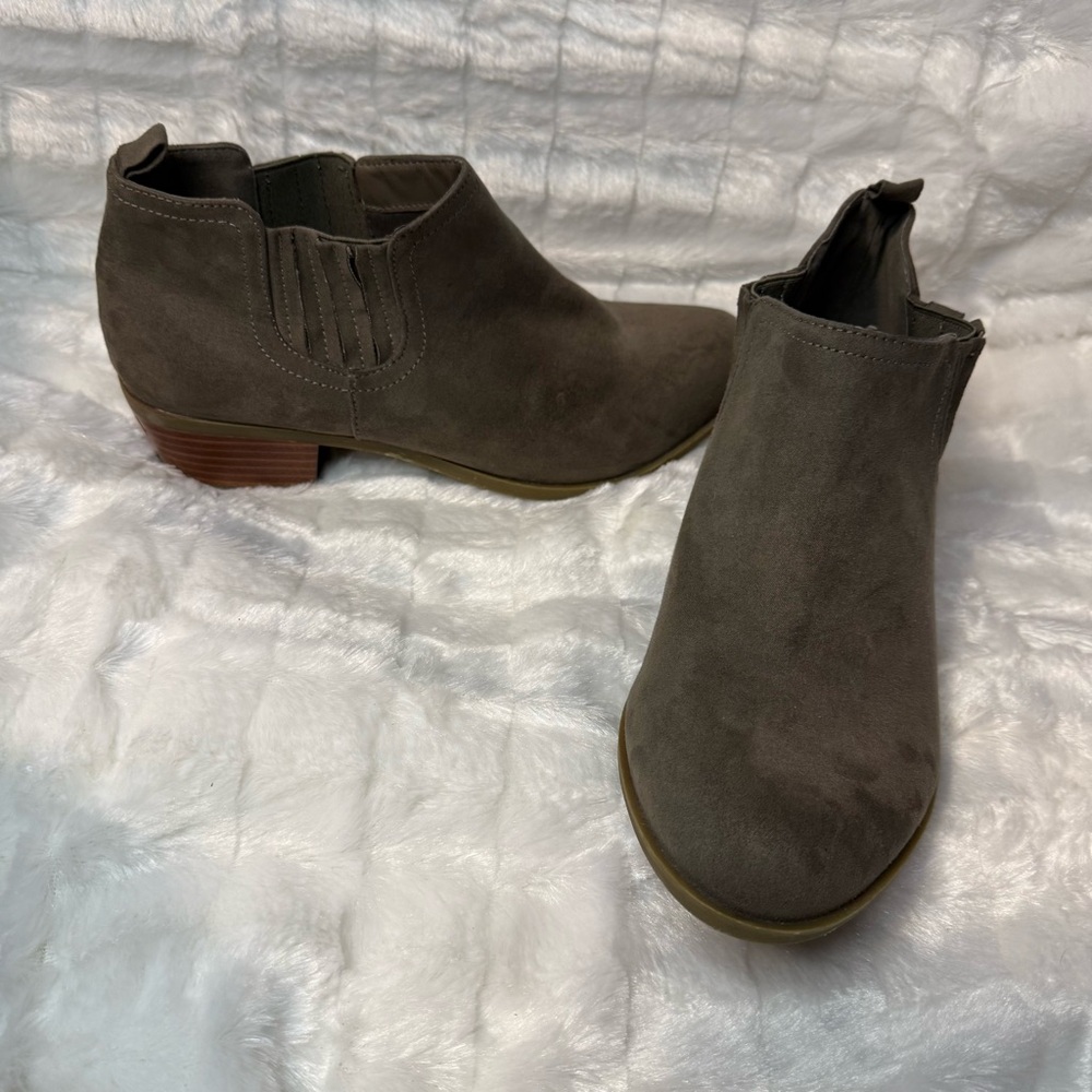 Torrid Olive Green Suede Ankle Boots with Brown Wood Heel 10W